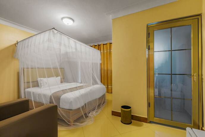 Imagen de la habitación del Hotel Santa Maria Entebbe. Foto 12