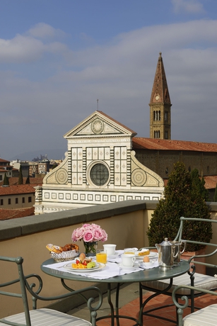Imagen de los exteriores del Hotel Santa Maria Novella, Florencia. Foto 12