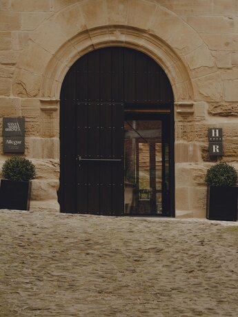 Imagen general del Hotel Santa María Briones. Foto 6