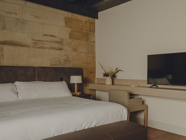 Imagen de la habitación del Hotel Santa María Briones. Foto 17