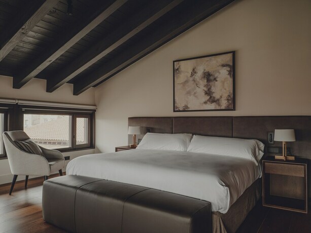 Imagen de la habitación del Hotel Santa María Briones. Foto 18