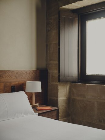 Imagen de la habitación del Hotel Santa María Briones. Foto 19