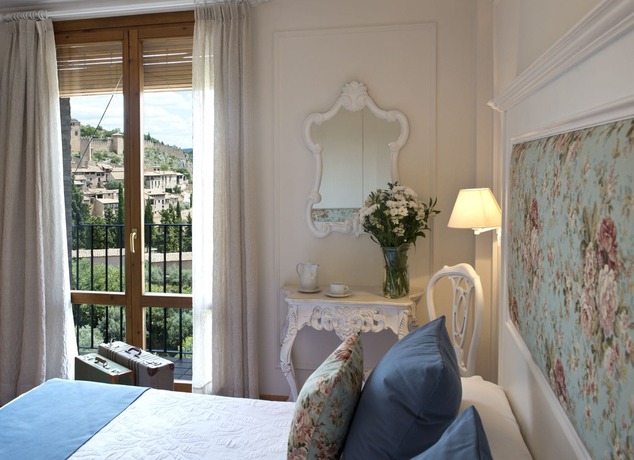 Imagen de la habitación del Hotel Santa María De Alquézar. Foto 6