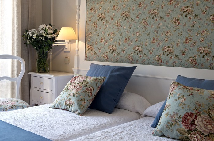 Imagen de la habitación del Hotel Santa María De Alquézar. Foto 11