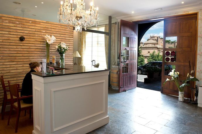 Imagen de los interiores del Hotel Santa María De Alquézar. Foto 16