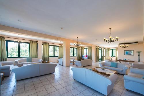 Imagen general del Hotel Santa Marina, Agios Nikitas. Foto 1