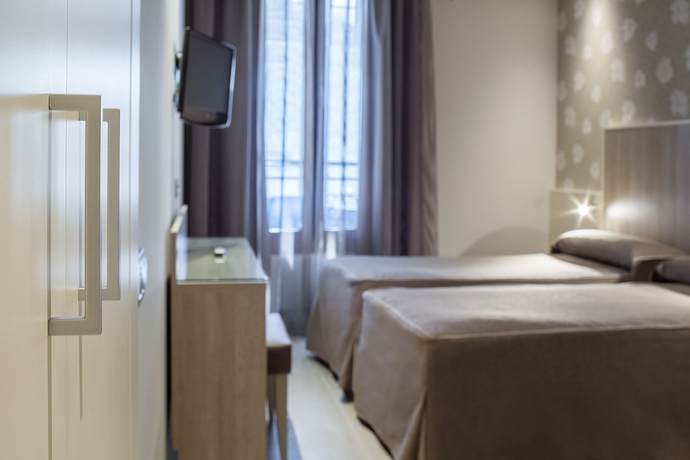 Imagen de la habitación del Hotel Santa Marta, EL BORN. Foto 10