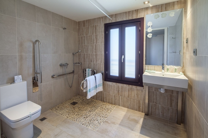 Imagen de la habitación del Hotel Santa Marta, EL BORN. Foto 14