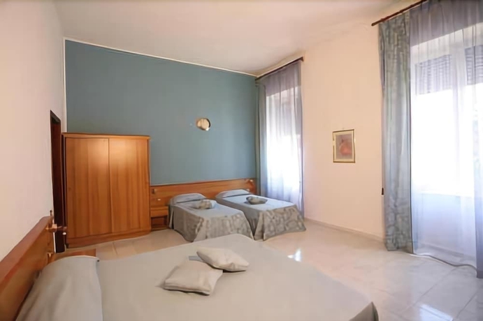Imagen de la habitación del Hotel Santa Marta, Lucrino. Foto 15