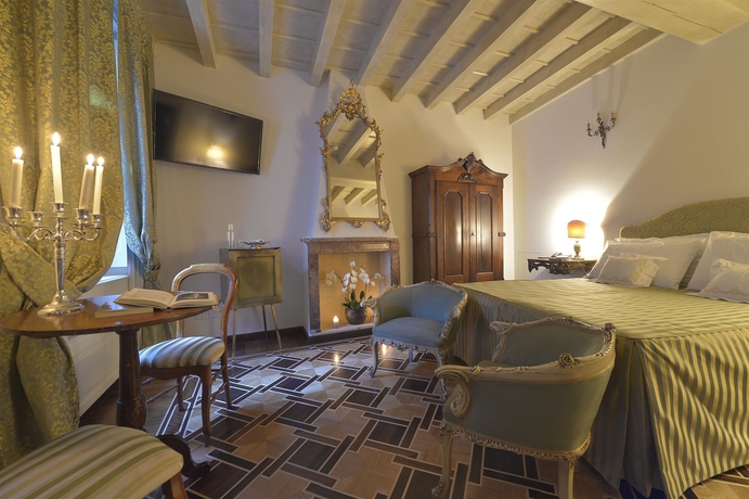 Imagen de la habitación del Hotel Santa Marta Suites. Foto 5