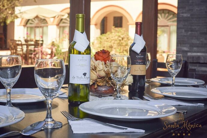 Imagen del bar/restaurante del Hotel Santa Monica. Foto 16