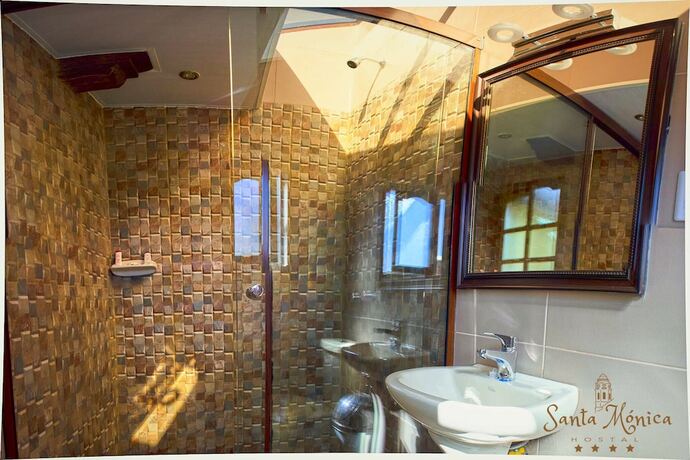 Imagen de la habitación del Hotel Santa Monica. Foto 34