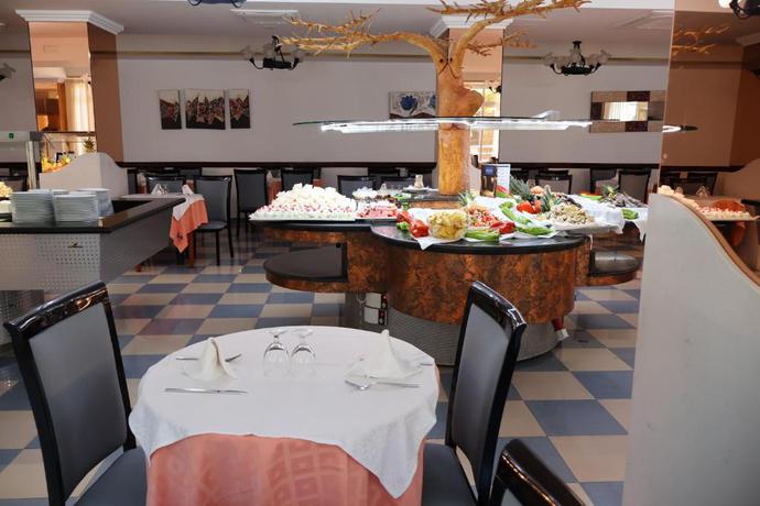 Imagen del bar/restaurante del Hotel Santa Monica Playa. Foto 3