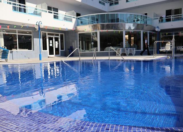 Imagen de la piscina del Hotel Santa Monica Playa. Foto 14