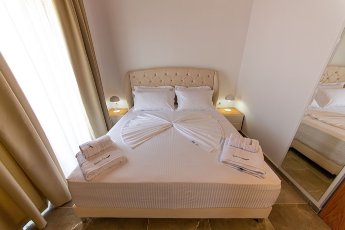 Imagen de la habitación del Hotel Santa Oliva Suites. Foto 10