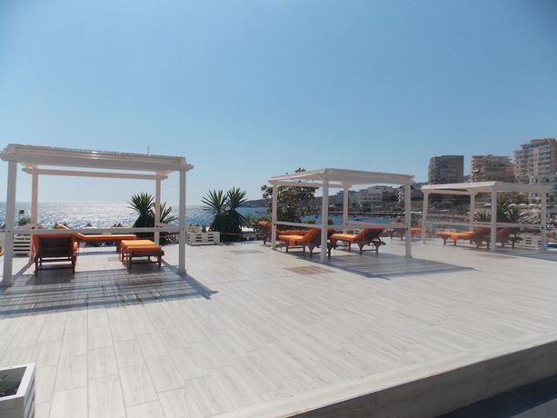 Imagen de los exteriores del Hotel Santa Paola - In Sarand&euml; (kodrra). Foto 14