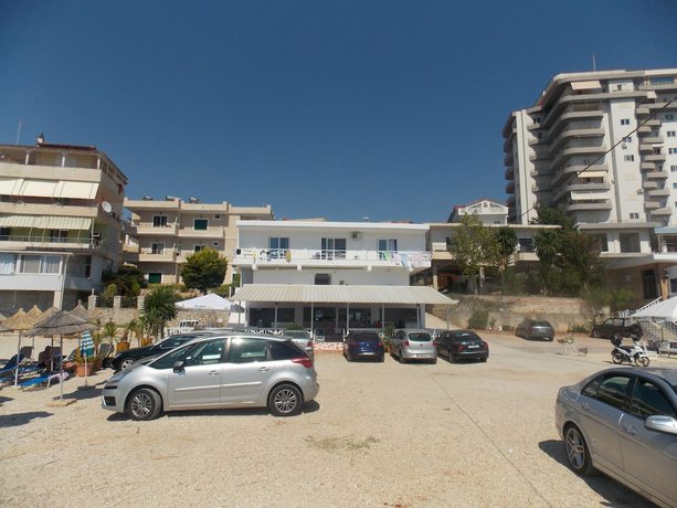 Imagen de los exteriores del Hotel Santa Paola - In Sarand&euml; (kodrra). Foto 15
