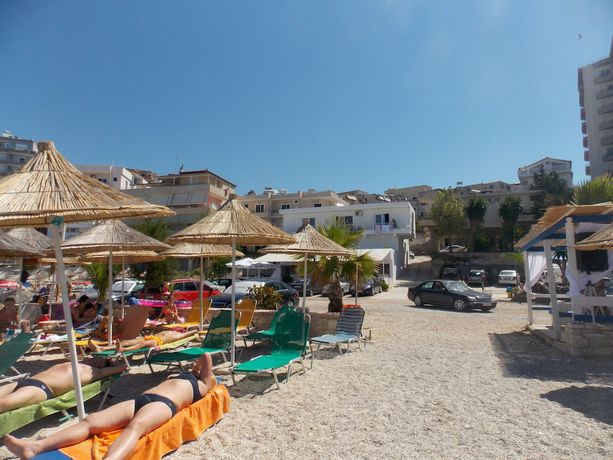 Imagen de los exteriores del Hotel Santa Paola - In Sarand&euml; (kodrra). Foto 16