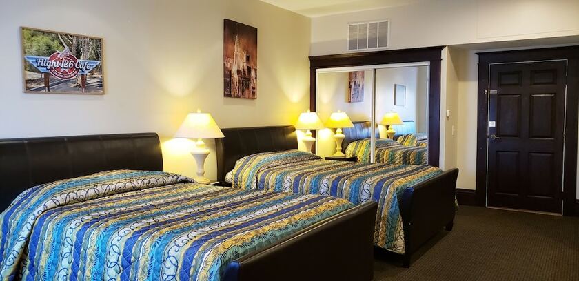 Imagen de la habitación del Hotel Santa Paula Inn. Foto 15