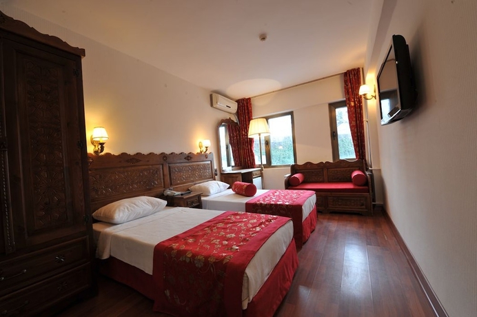 Imagen de la habitación del Hotel Santa Pera. Foto 7