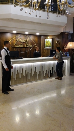 Imagen de los interiores del Hotel Santa Pera. Foto 18