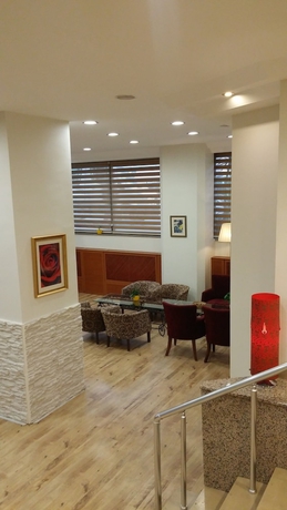 Imagen de los interiores del Hotel Santa Pera. Foto 19