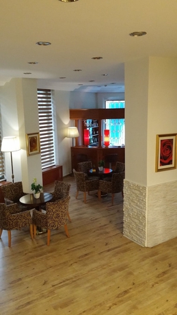 Imagen del bar/restaurante del Hotel Santa Pera. Foto 2