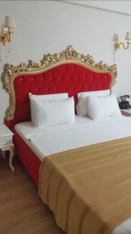 Imagen de la habitación del Hotel Santa Pera. Foto 13