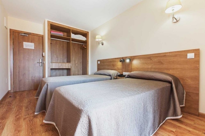 Imagen de la habitación del Hotel Santa Ponsa Pins. Foto 5