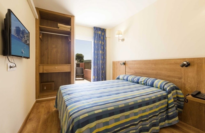 Imagen de la habitación del Hotel Santa Ponsa Pins. Foto 11