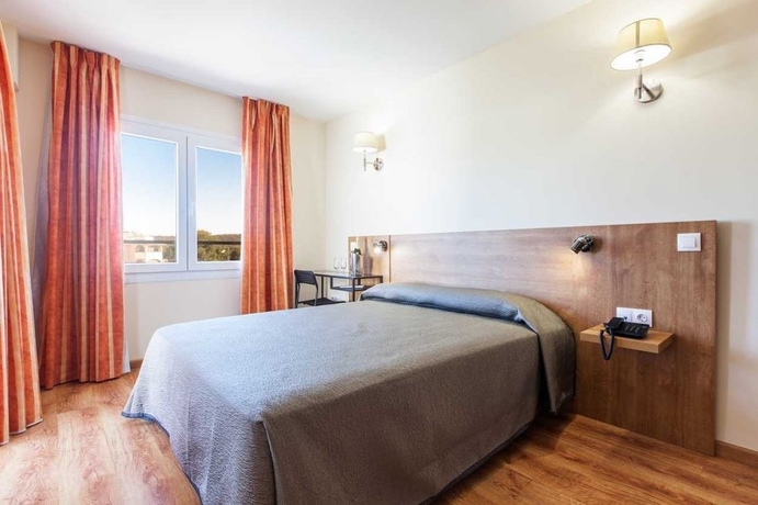 Imagen de la habitación del Hotel Santa Ponsa Pins. Foto 13