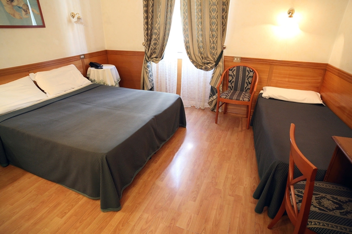 Imagen de la habitación del Hotel Santa Prassede. Foto 4