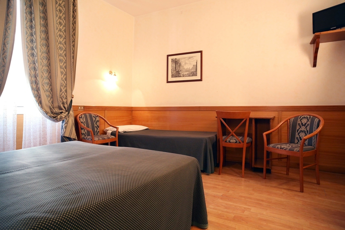 Imagen de la habitación del Hotel Santa Prassede. Foto 7