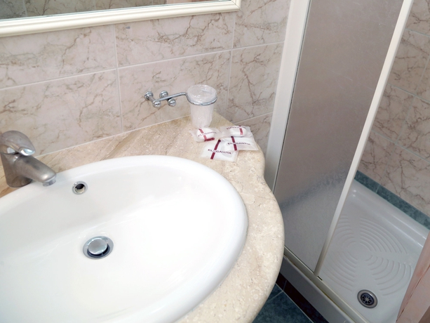 Imagen de la habitación del Hotel Santa Prassede. Foto 15