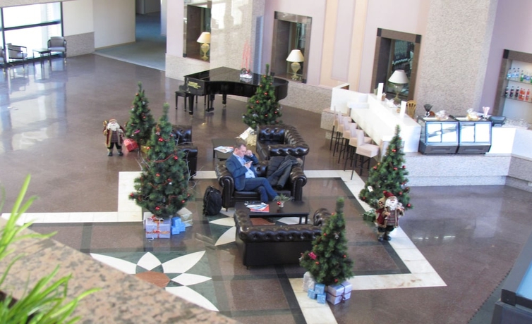 Imagen de los interiores del Hotel Santa Resort. Foto 19