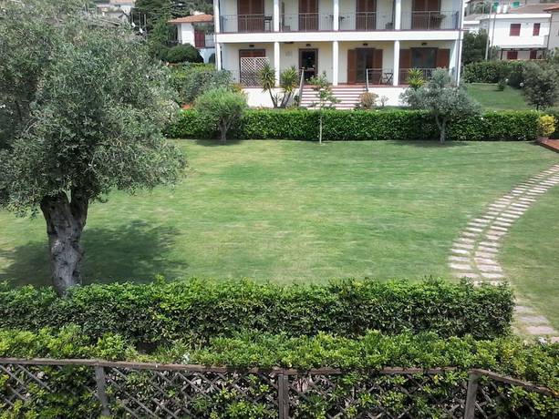 Imagen de los exteriores del Hotel Santa Rosa, Sangineto Lido. Foto 13