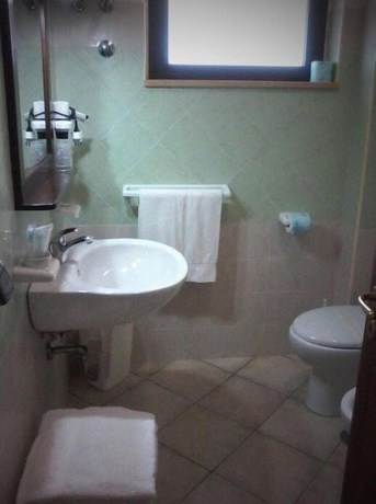 Imagen de la habitación del Hotel Santa Rosa, Sangineto Lido. Foto 11