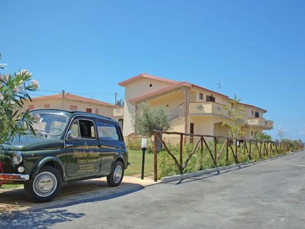 Imagen de los exteriores del Hotel Santa Rosa, Sangineto Lido. Foto 17