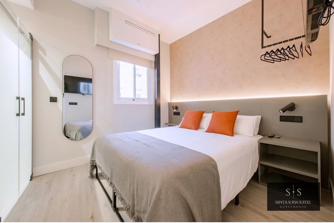 Imagen de la habitación del Hotel Santa Sofia Suites. Foto 8