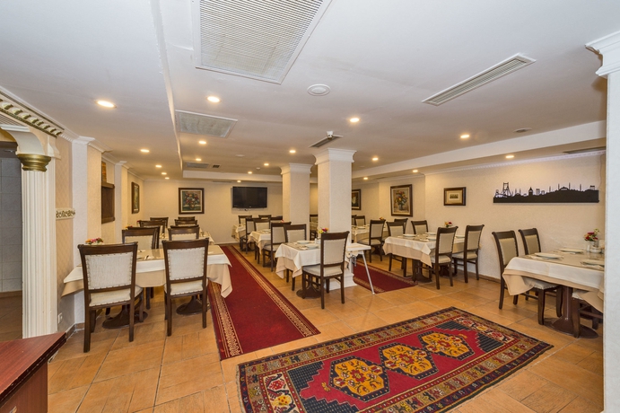 Imagen del bar/restaurante del Hotel Santa Sophia. Foto 6