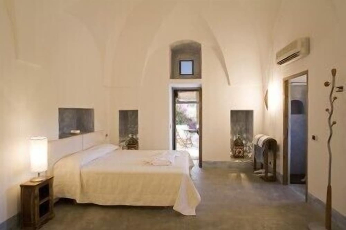 Imagen de la habitación del Hotel Santa Teresa Azienda Agricola. Foto 6