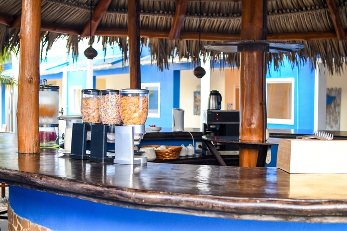 Imagen del bar/restaurante del Hotel Santa Teresa By The Beach. Foto 3