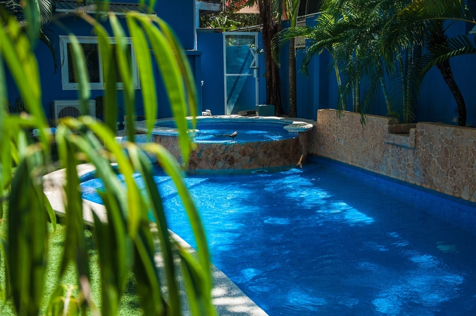 Imagen de la piscina del Hotel Santa Teresa By The Beach. Foto 16