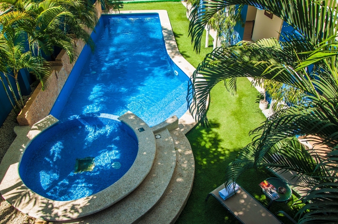 Imagen de la piscina del Hotel Santa Teresa By The Beach. Foto 18