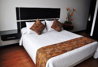 Imagen de la habitación del Hotel Santafe Real. Foto 10