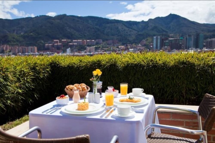 Imagen de los exteriores del Hotel Santafé Boutique. Foto 17