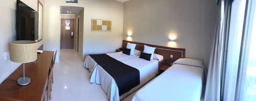 Imagen de la habitación del Hotel Santamarta. Foto 9