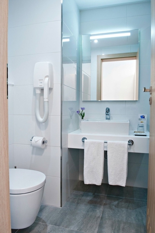 Imagen de la habitación del Hotel Santana. Foto 7