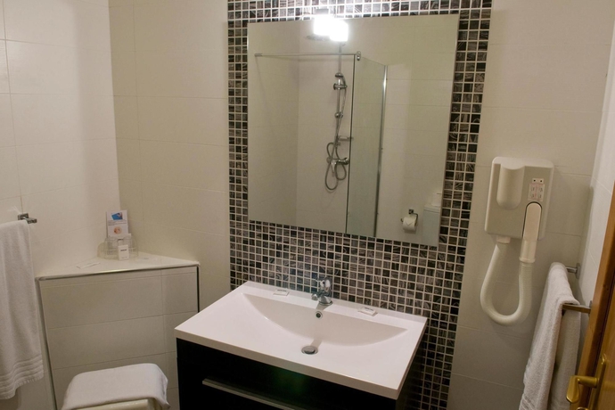 Imagen de la habitación del Hotel Santana. Foto 10