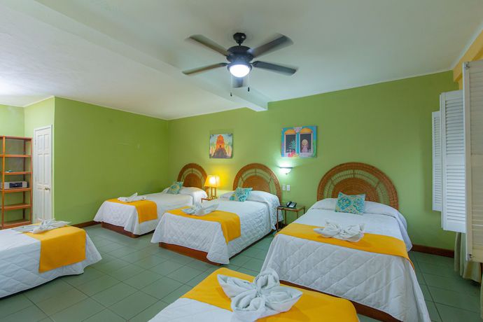 Imagen de la habitación del Hotel Santana, San Miguel. Foto 13